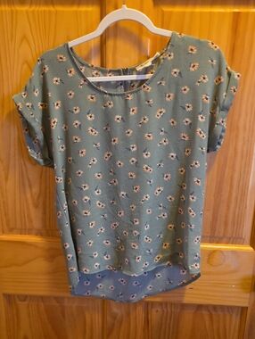 Hippie Rose Sage Green Floral Short Sleeve Blouse